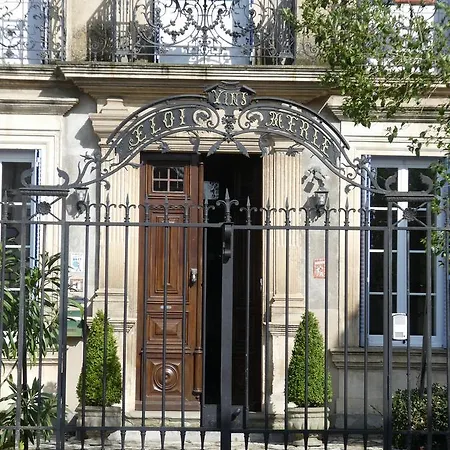 D'hôtes Eloi Merle Couette-café 3*