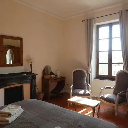 Couette-café D'hôtes Eloi Merle 3*